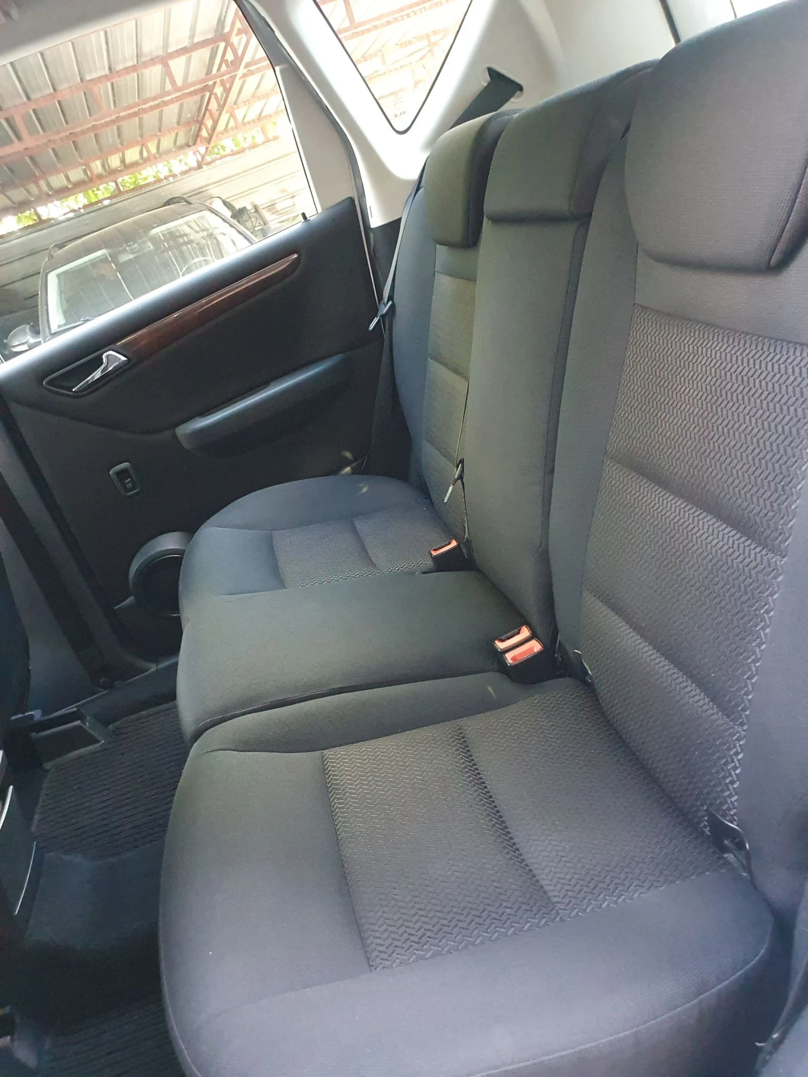 Mercedes-Benz A 150 1.5 AUT KLIMA PODGREV 4 vr - изображение 10