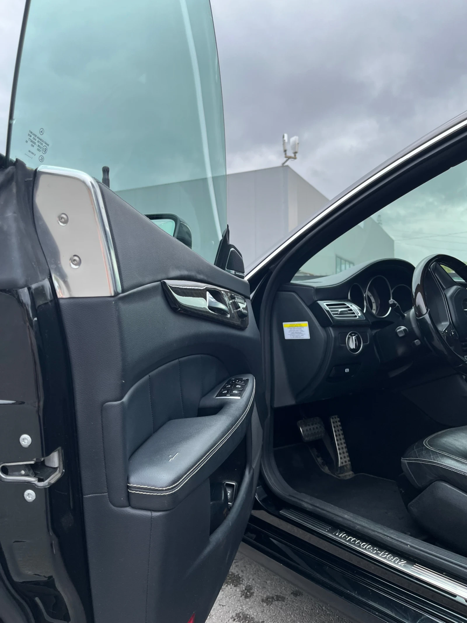 Mercedes-Benz CLS 550  - изображение 10