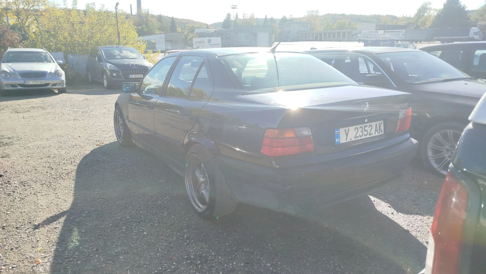 BMW 320  - изображение 2