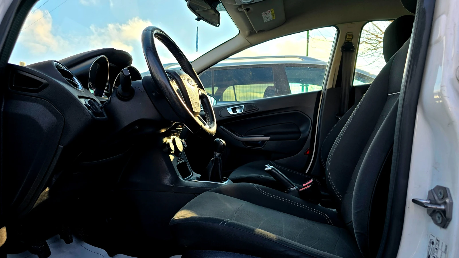 Ford Fiesta 1.4I Evro 6 * вноска 235 лв - изображение 10