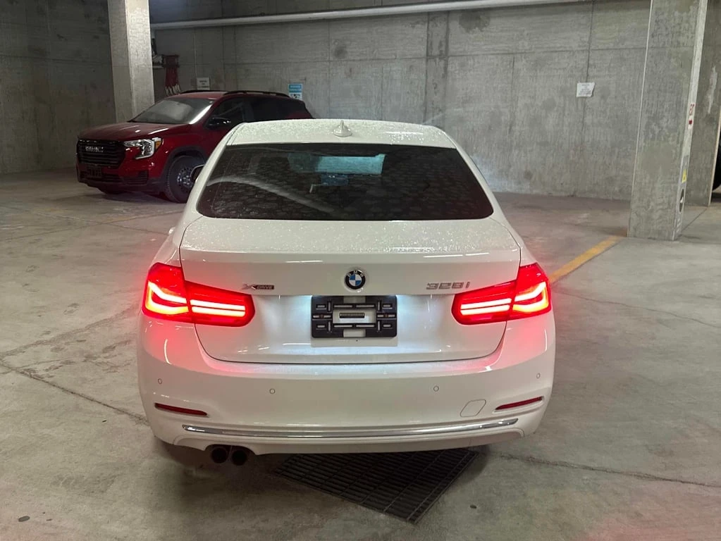 BMW 328 * 328i xDrive * CARFAX * БЕЗ ПЪРВОНАЧАЛНА ВНОСКА - изображение 7