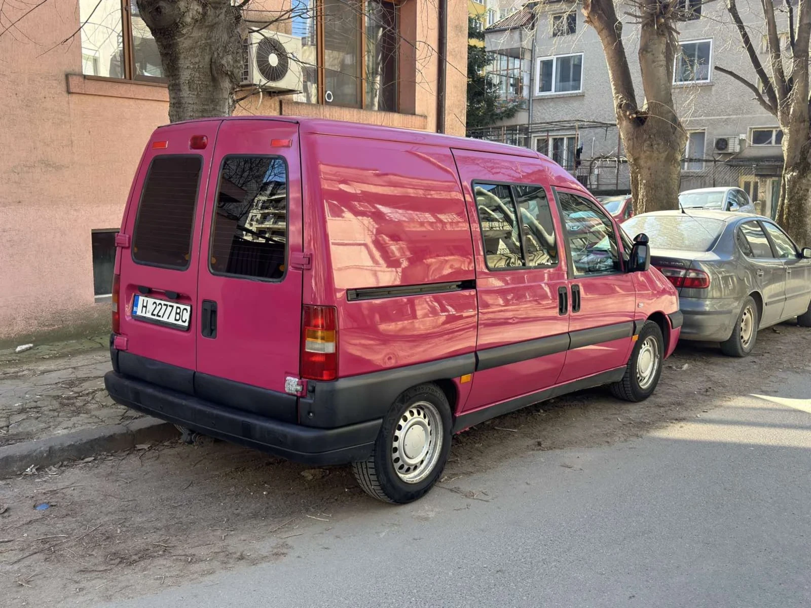 Peugeot Expert Товаропътнически, снимка 3 - Автомобили и джипове - 53815535