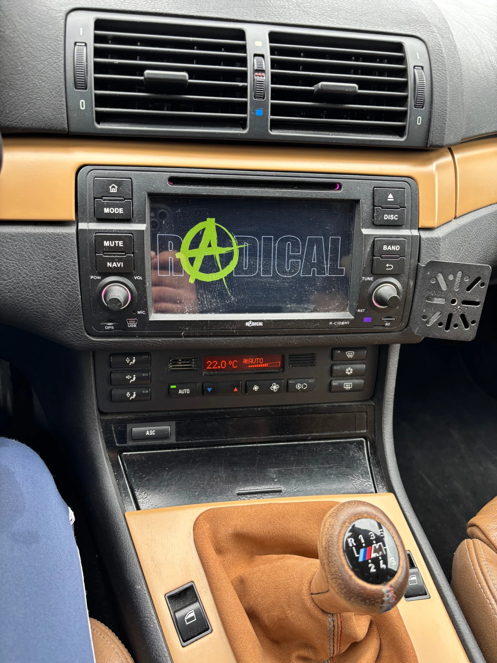 BMW 320 2.0, снимка 9 - Автомобили и джипове - 54069194