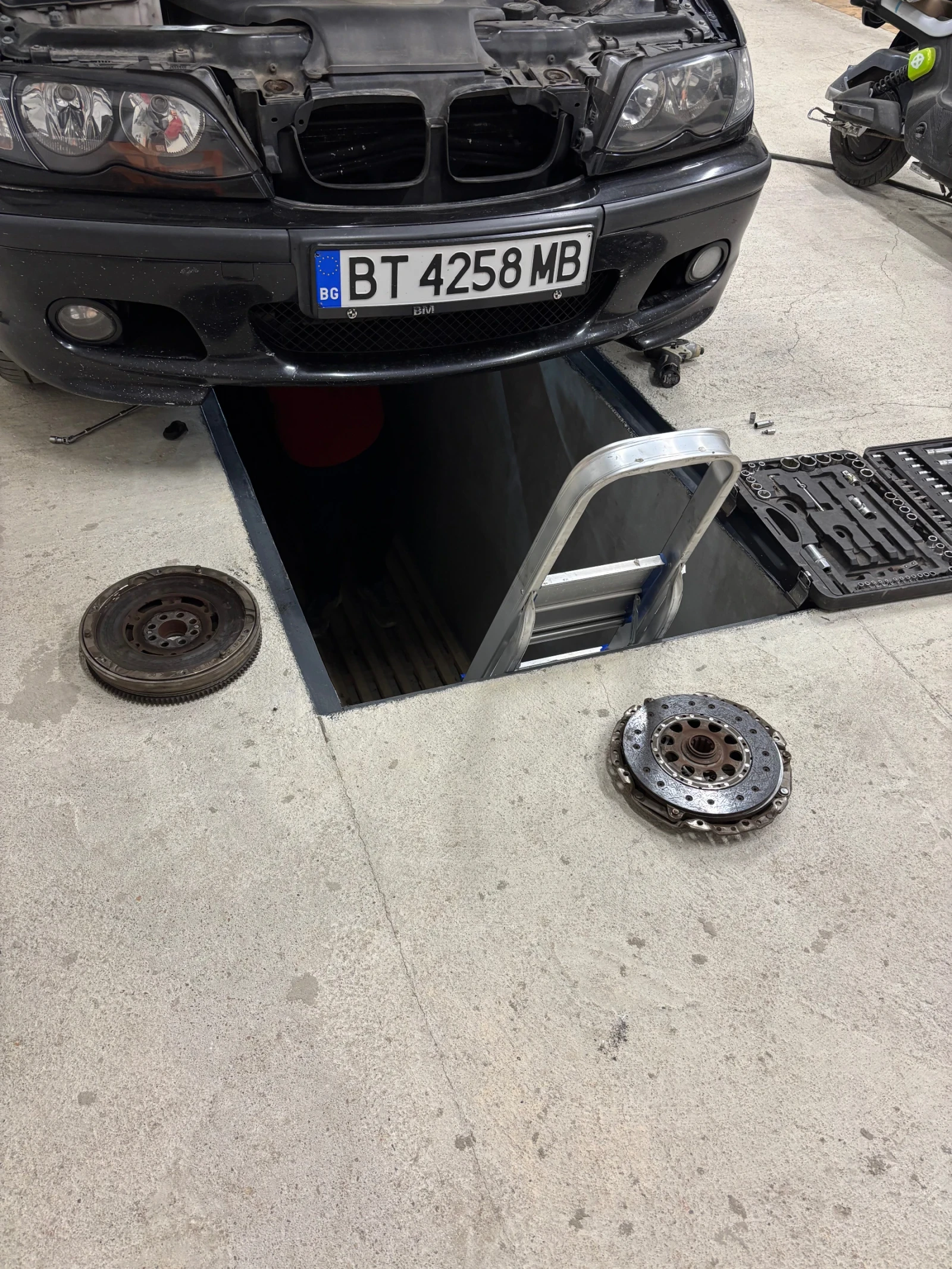 BMW 320 2.0, снимка 14 - Автомобили и джипове - 54069194