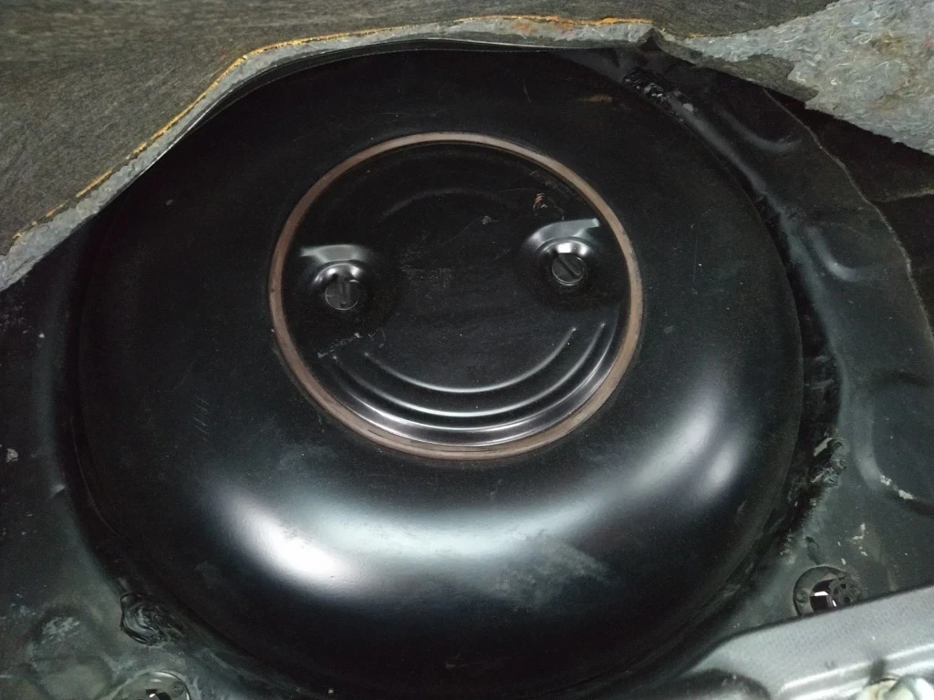 Suzuki Swift 1.3 16V, снимка 11 - Автомобили и джипове - 54070764