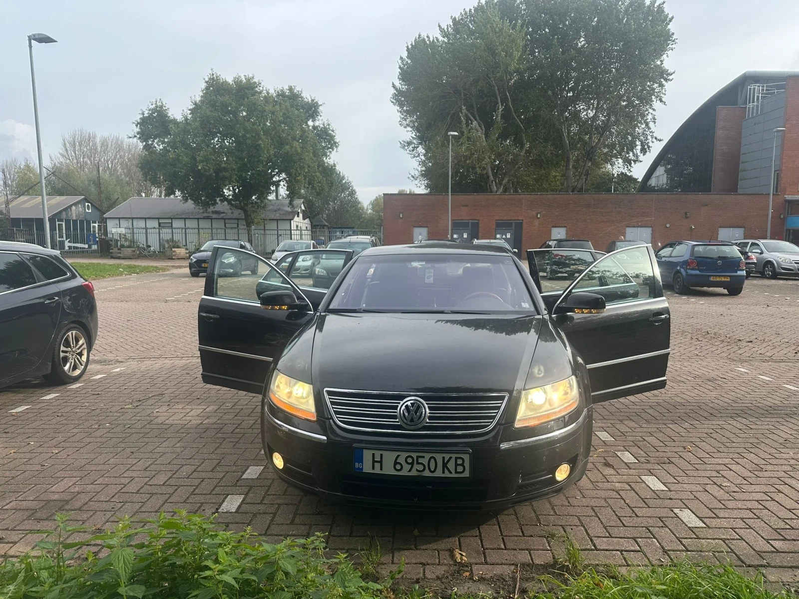 VW Phaeton, снимка 10 - Автомобили и джипове - 54217772
