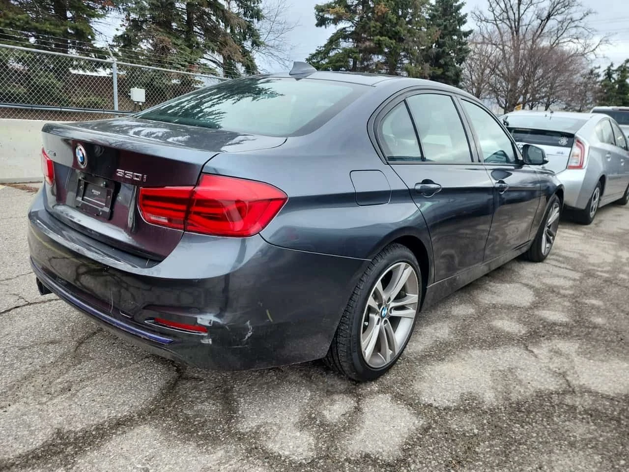 BMW 330 xDrive * LED фарове * CARFAX * , снимка 3 - Автомобили и джипове - 54222181