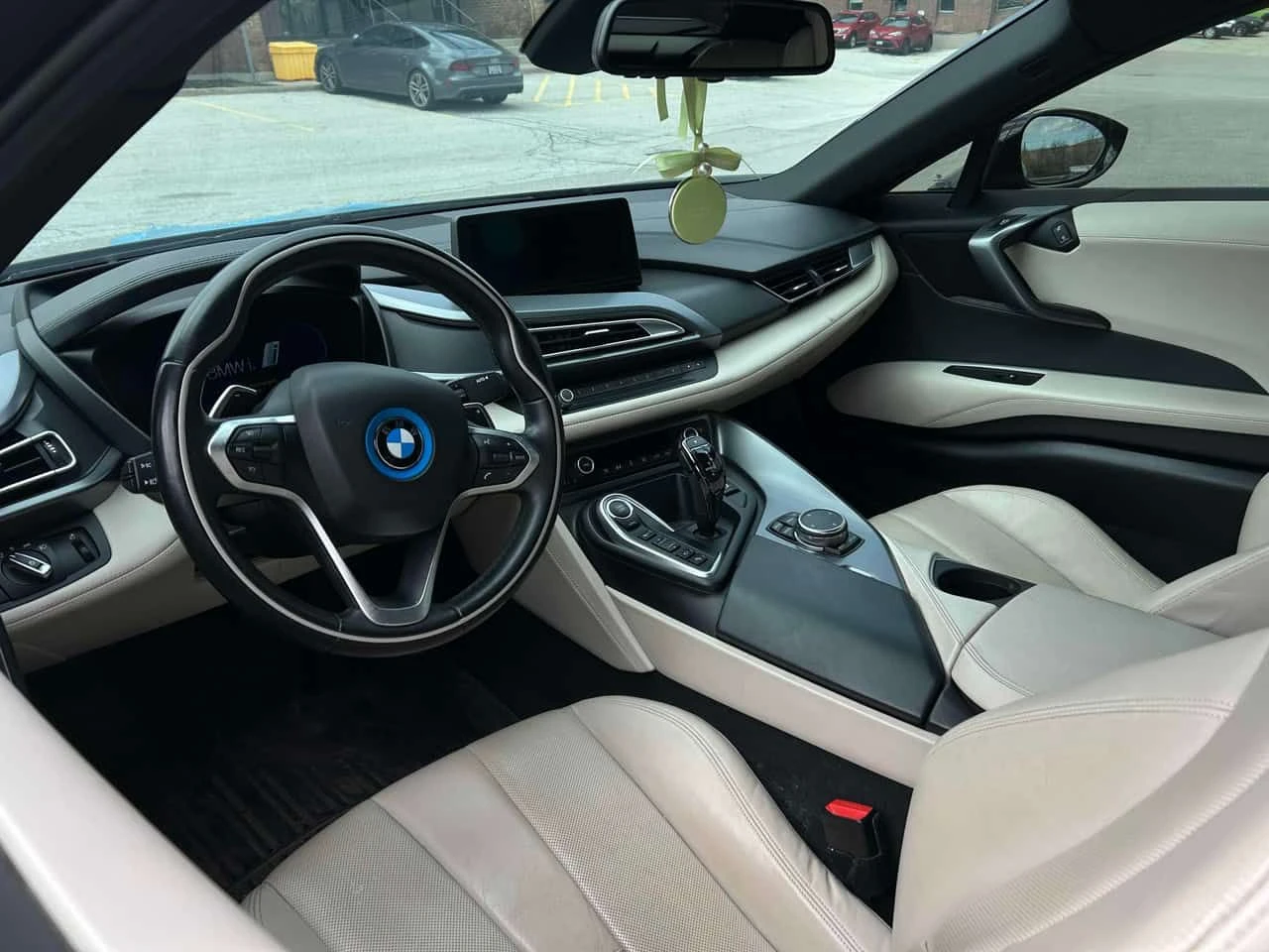 BMW i8 XDRIVE * 360 ������* HARMAN/KARDON* ��������*  | Mobile.bg � ����������� 7