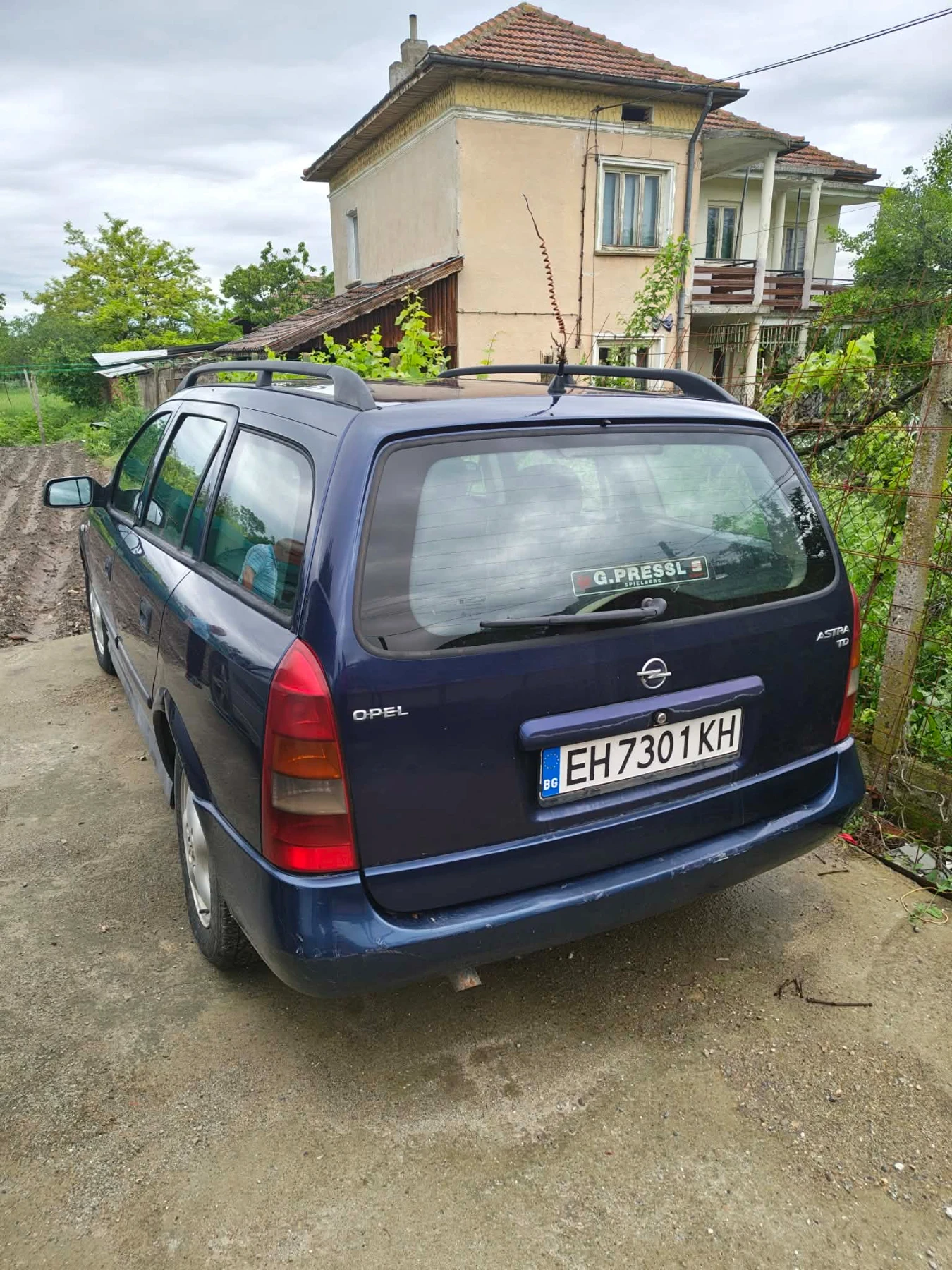 Opel Astra, снимка 2 - Автомобили и джипове - 54650571