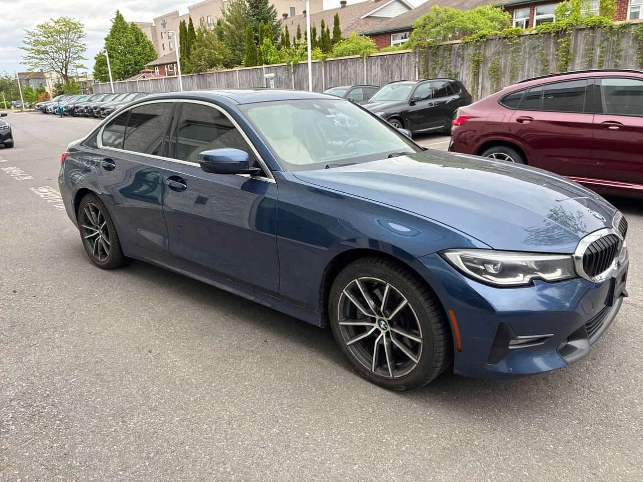 BMW 330 * xDrive * ПОДГРЕВИ * NAVI * КАМЕРА, снимка 3 - Автомобили и джипове - 54716508