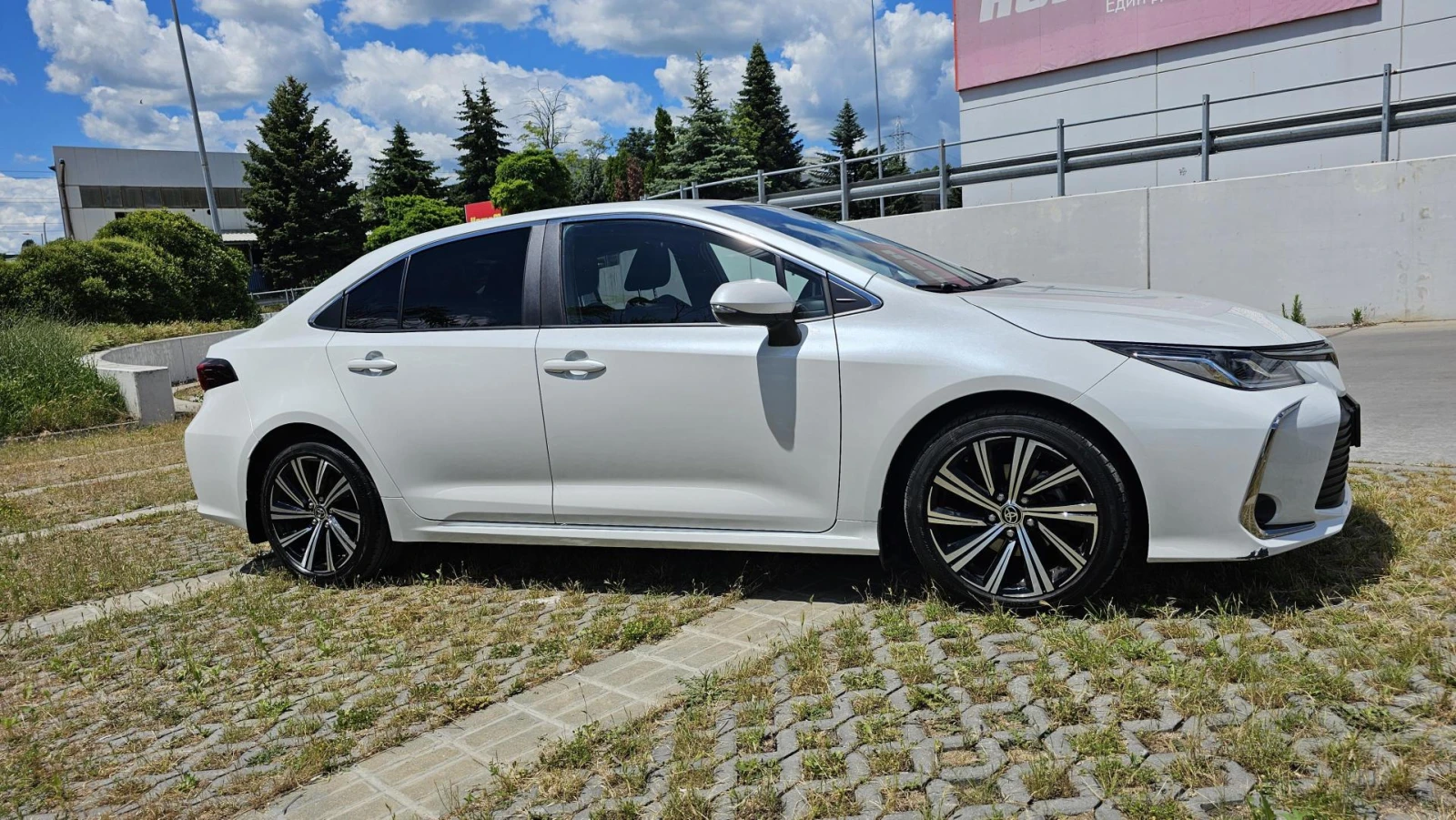 Toyota Corolla, снимка 4 - Автомобили и джипове - 55058991