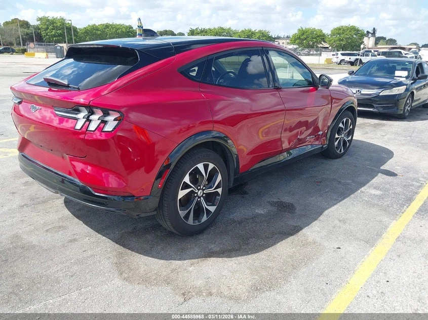 Ford Mustang Mach-E Premium, снимка 4 - Автомобили и джипове - 55127035