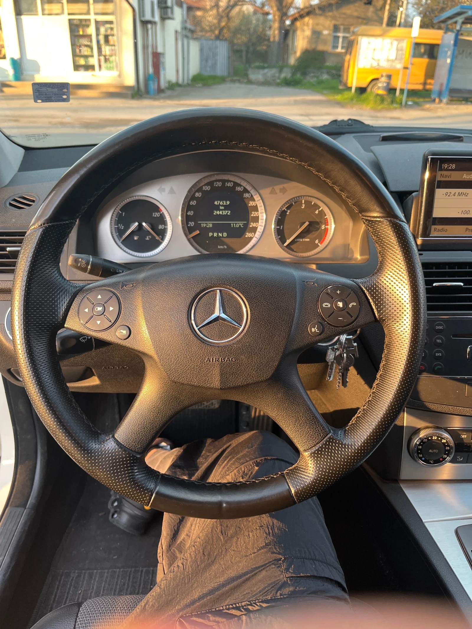 Mercedes-Benz C 320 4 matic, снимка 4 - Автомобили и джипове - 55184557