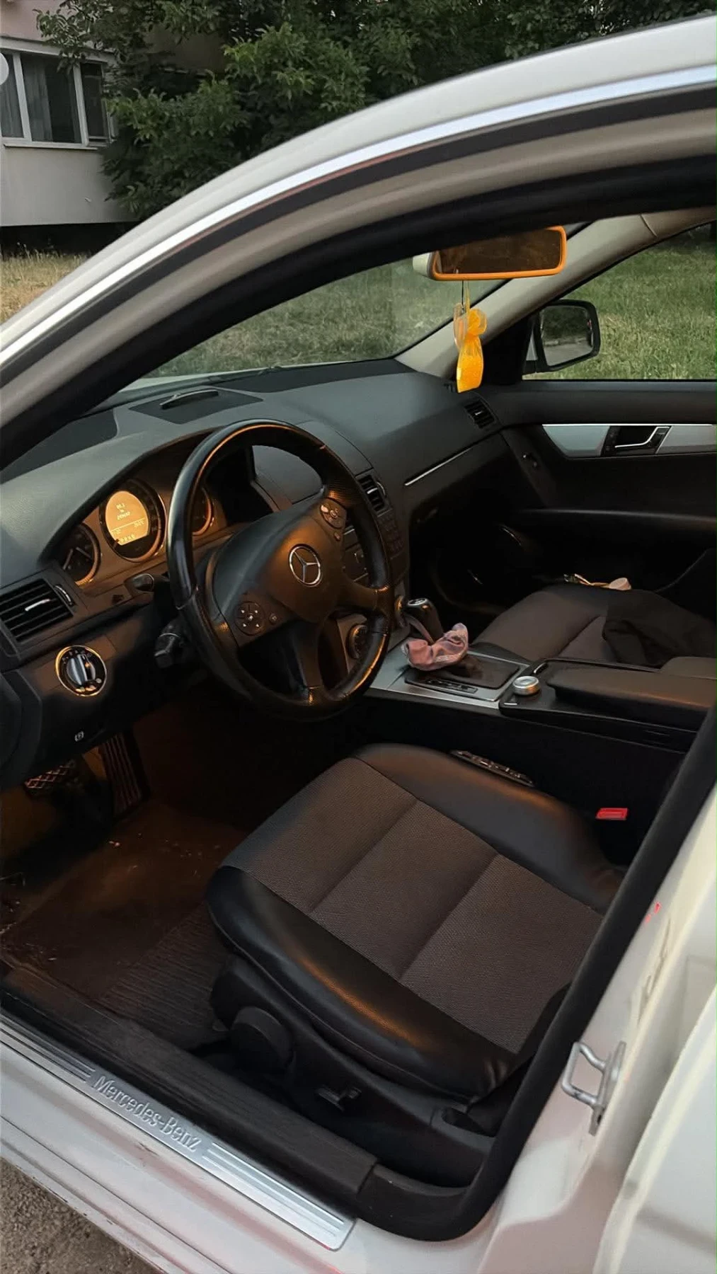 Mercedes-Benz C 320 4 matic, снимка 6 - Автомобили и джипове - 55184557