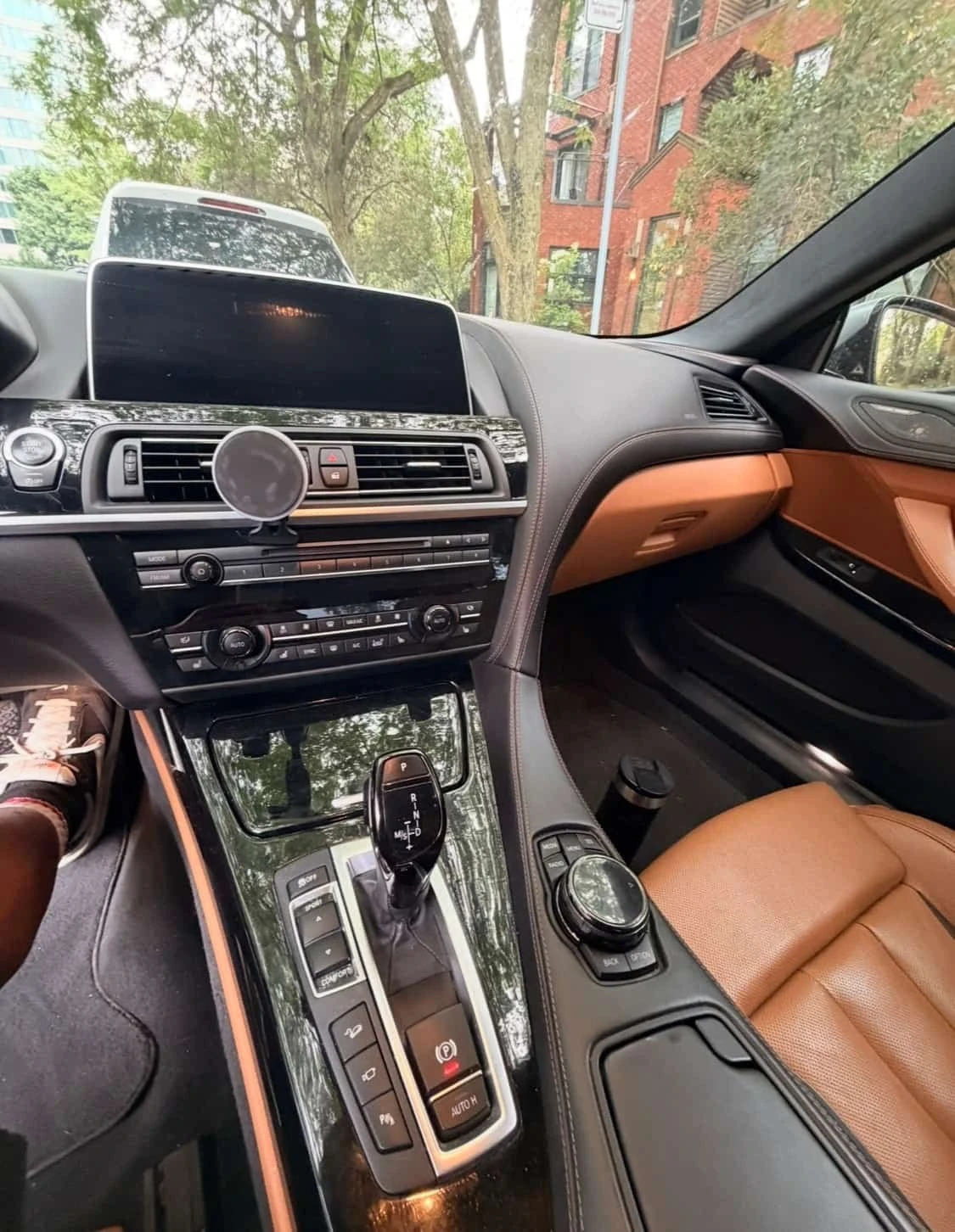 BMW 650 * 4dr Sdn xDrive * Gran Coupe * CARFAX *  | Mobile.bg � ����������� 8