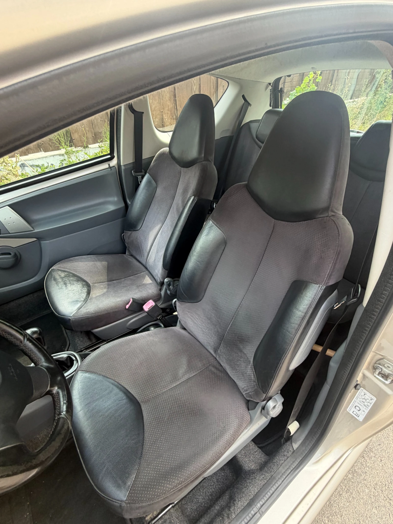 Toyota Aygo 1.0i, снимка 6 - Автомобили и джипове - 55815955