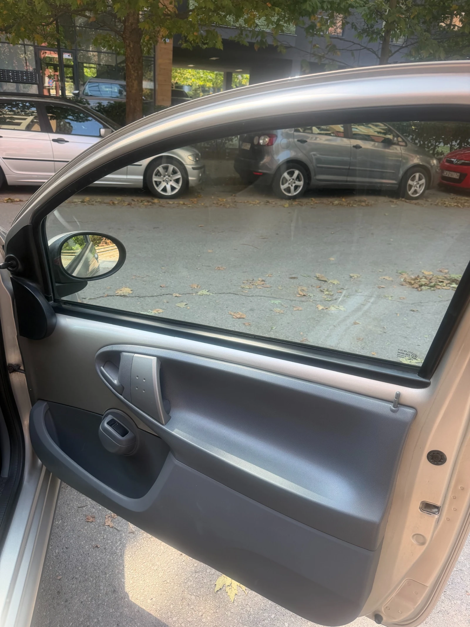 Toyota Aygo 1.0i, снимка 7 - Автомобили и джипове - 55815955