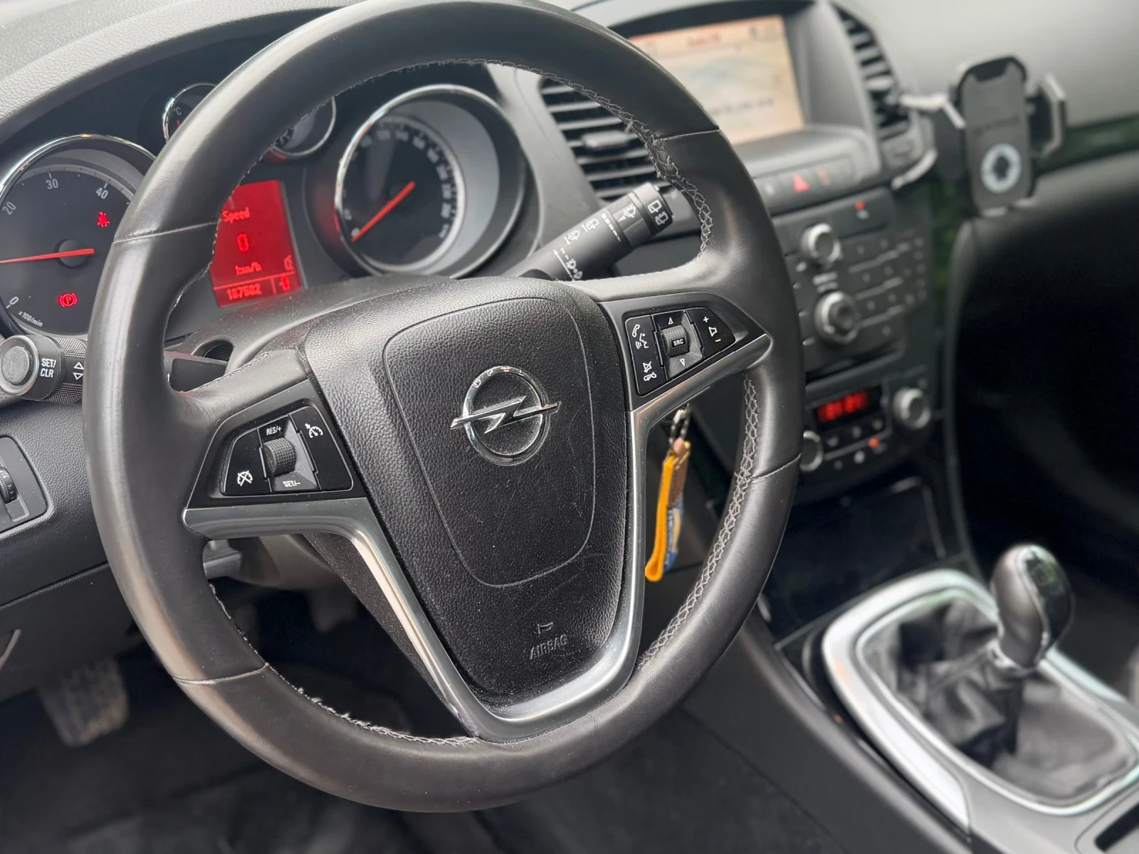Opel Insignia 2.0D-COSMO, снимка 9 - Автомобили и джипове - 55944347