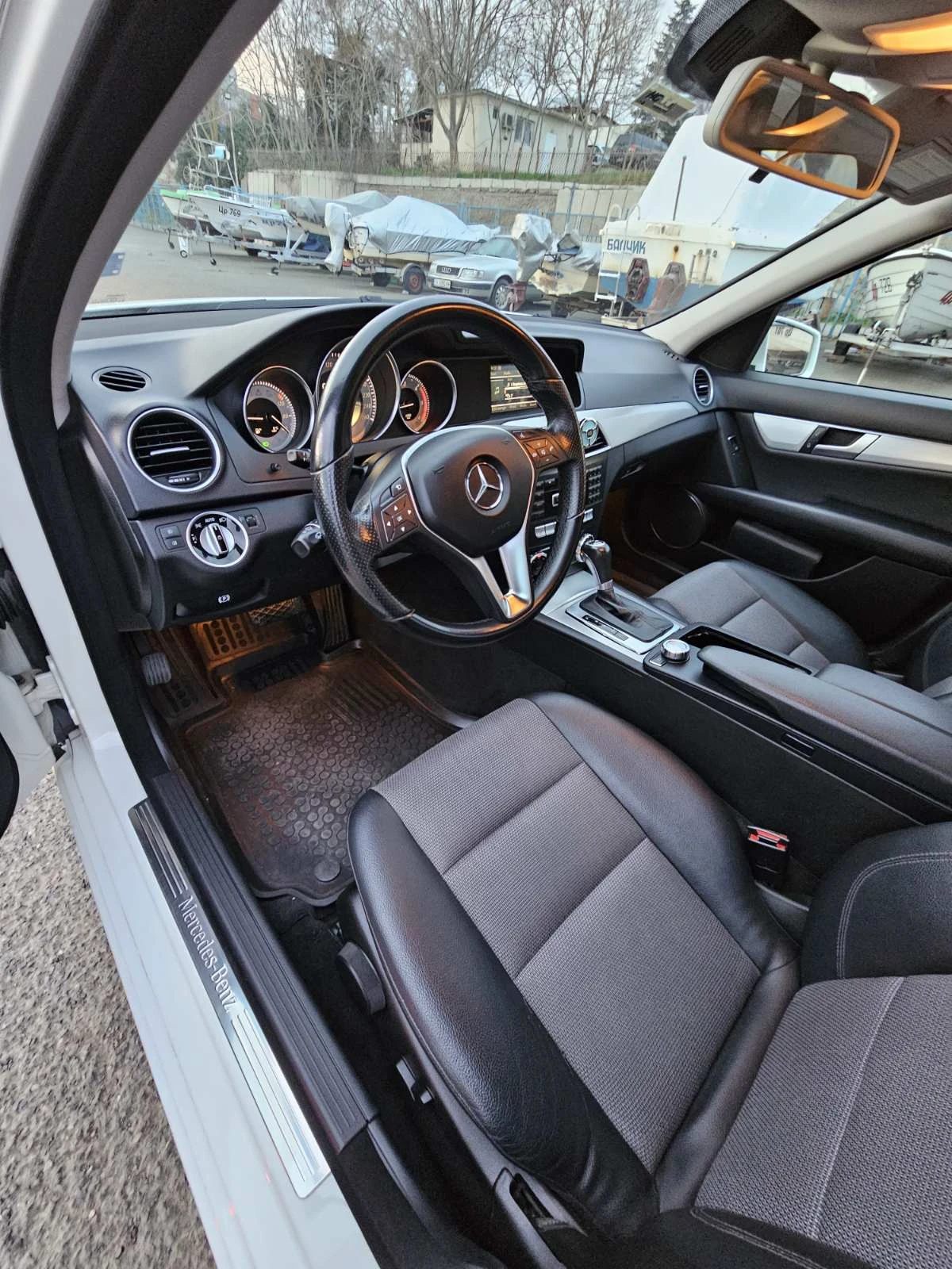 Mercedes-Benz 220 2.2, снимка 8 - Автомобили и джипове - 56027470