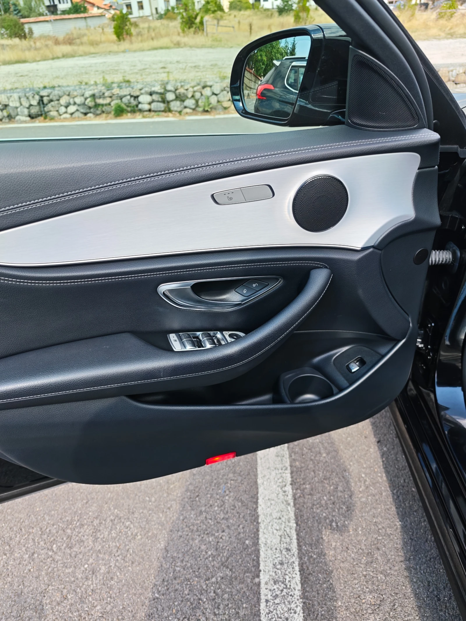 Mercedes-Benz E 400, снимка 13 - Автомобили и джипове - 56216169