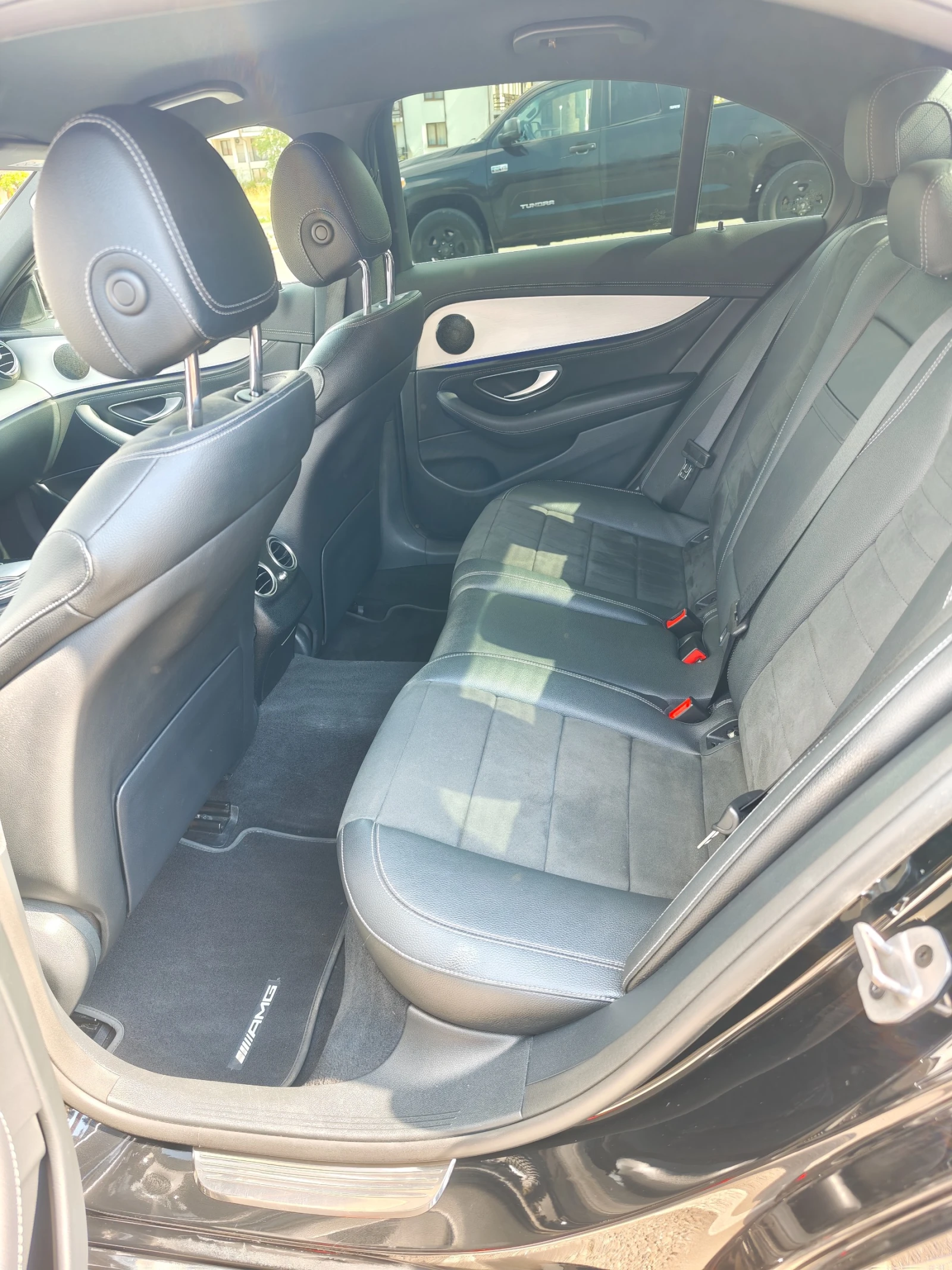 Mercedes-Benz E 400, снимка 12 - Автомобили и джипове - 56216169