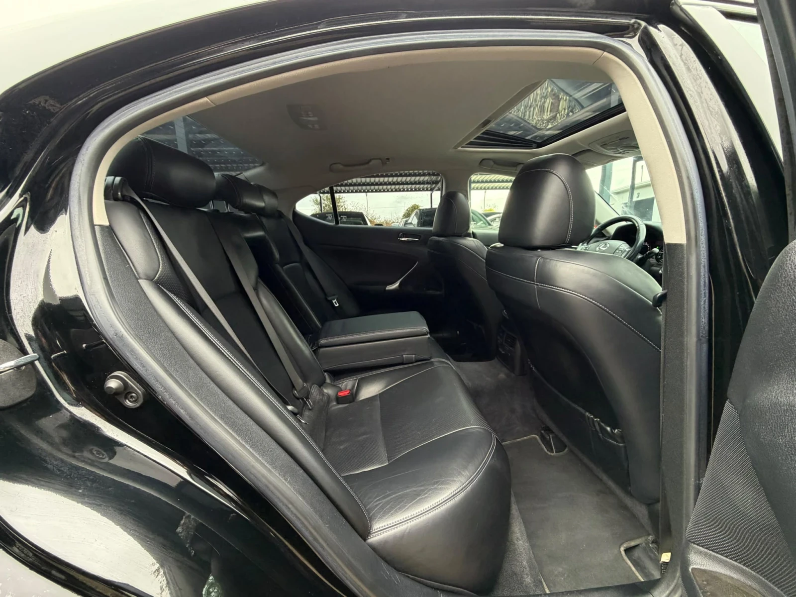 Lexus IS 250 /Facelift/Luxury/Auto/Android , снимка 17 - Автомобили и джипове - 56535440