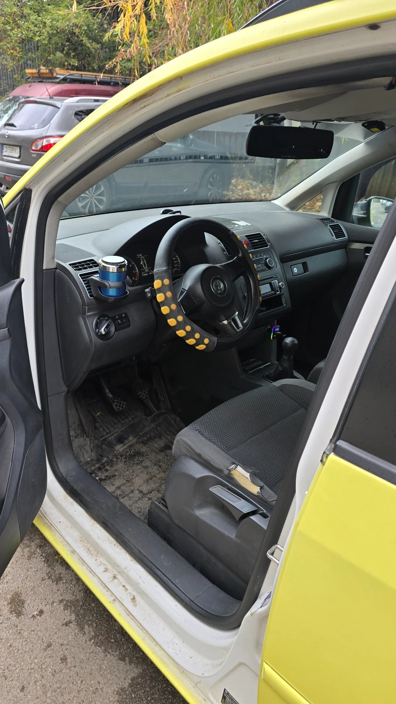 VW Touran 1.4 метан, снимка 7 - Автомобили и джипове - 56702692