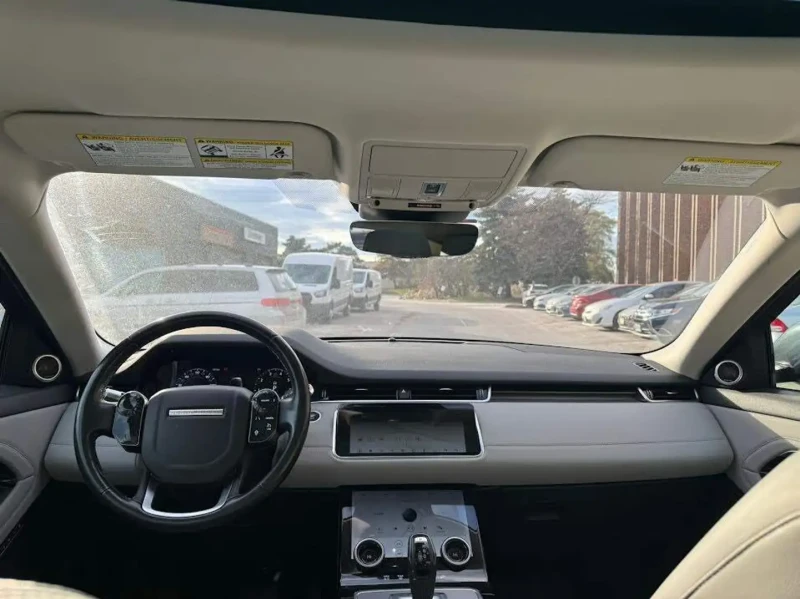 Land Rover Range Rover Evoque P250 SE * CARFAX* * АвтоКредит* (ЦЕНА ДО БГ), снимка 4 - Автомобили и джипове - 52552344