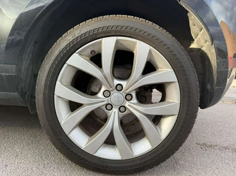 Land Rover Range Rover Evoque P250 SE * CARFAX* * АвтоКредит* (ЦЕНА ДО БГ), снимка 3 - Автомобили и джипове - 52552344