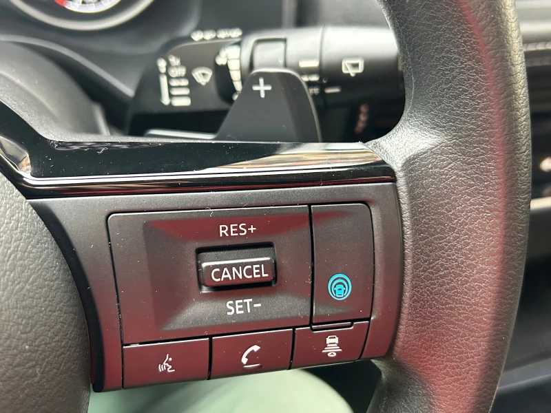 Nissan X-trail 2.5 4x4 62000 КМ Сервизна История, снимка 10 - Автомобили и джипове - 52593344