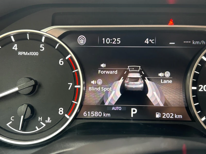 Nissan X-trail 2.5 4x4 62000 КМ Сервизна История, снимка 7 - Автомобили и джипове - 52593344