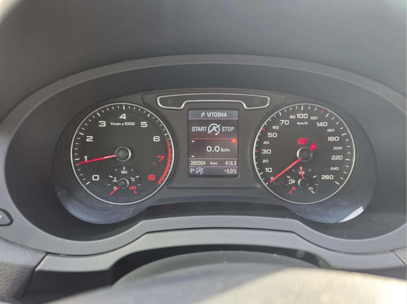 Audi Q3 2.0 TFSI, снимка 12 - Автомобили и джипове - 52852504