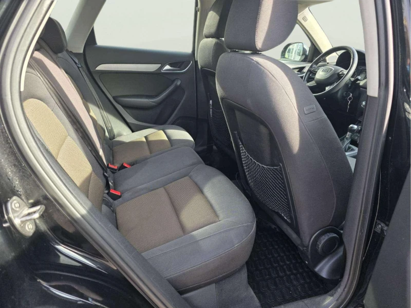 Audi Q3 2.0 TFSI, снимка 10 - Автомобили и джипове - 52852504