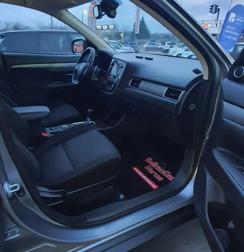 Mitsubishi Outlander 2.2 DI-D 4WD Instyle Plus Navi 7места, снимка 7 - Автомобили и джипове - 53341215
