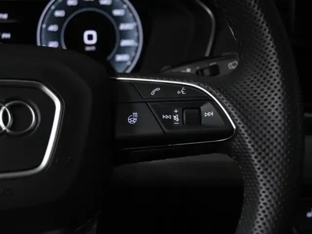 Audi Q5 / Progressiv / S-Line Black Optics / 360  / Пано, снимка 16 - Автомобили и джипове - 53361602