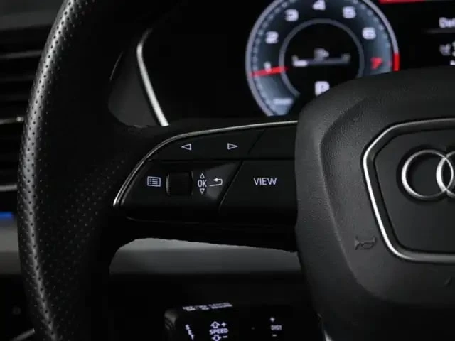 Audi Q5 / Progressiv / S-Line Black Optics / 360  / Пано, снимка 15 - Автомобили и джипове - 53361602