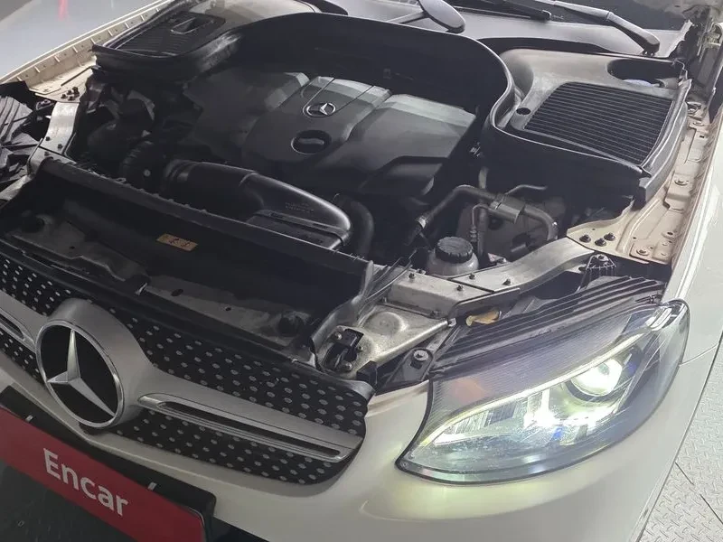 Mercedes-Benz GLC 220 D 4Matic Premium Coupe, снимка 5 - Автомобили и джипове - 55750586