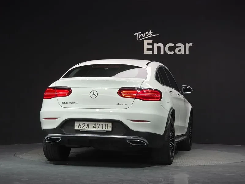 Mercedes-Benz GLC 220 D 4Matic Premium Coupe, снимка 3 - Автомобили и джипове - 55750586