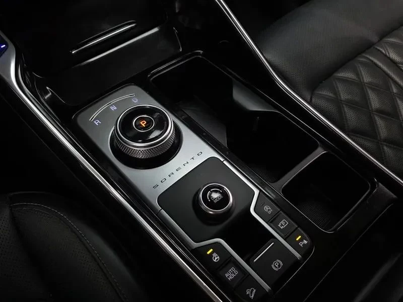 Kia Sorento, снимка 8 - Автомобили и джипове - 56690865