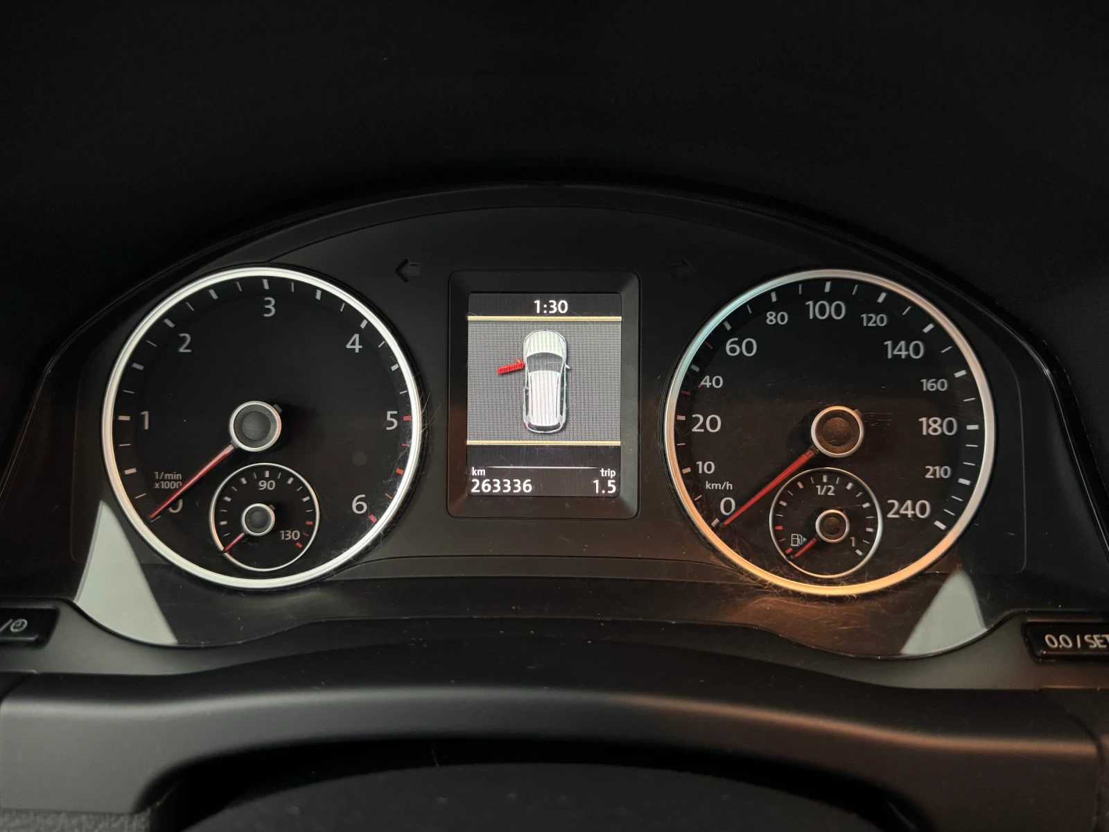 VW Tiguan 2.0 TDI 4MOTION DSG - BUSINESS SPORT + STYLE | Mobile.bg � ����������� 11