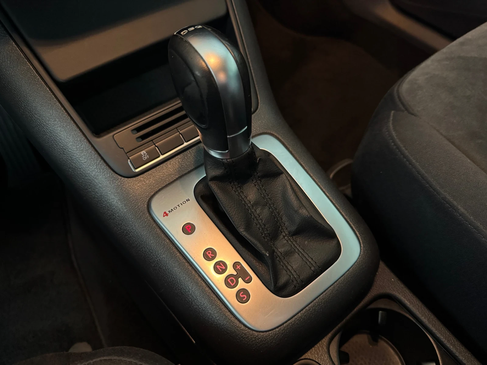 VW Tiguan 2.0 TDI 4MOTION DSG - BUSINESS SPORT + STYLE | Mobile.bg � ����������� 12