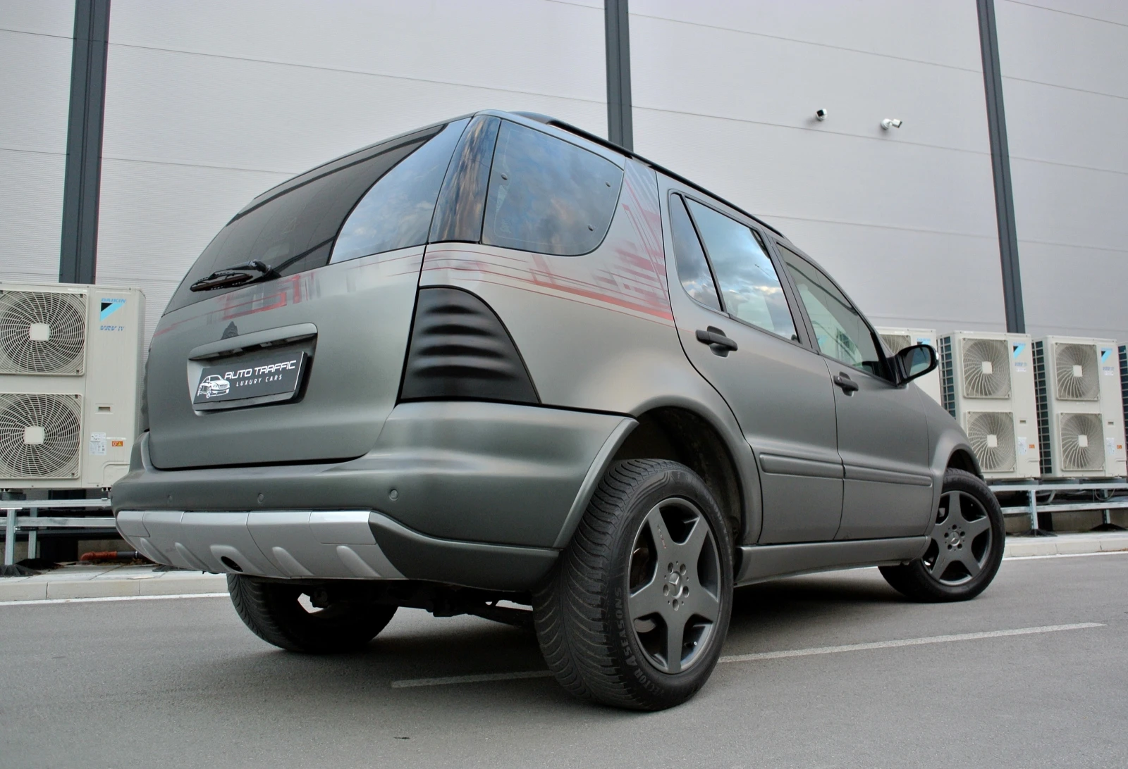 Mercedes-Benz ML 320 ГАЗ* AMG* NAVI* LOW RANGE(4х4), снимка 5 - Автомобили и джипове - 54975377