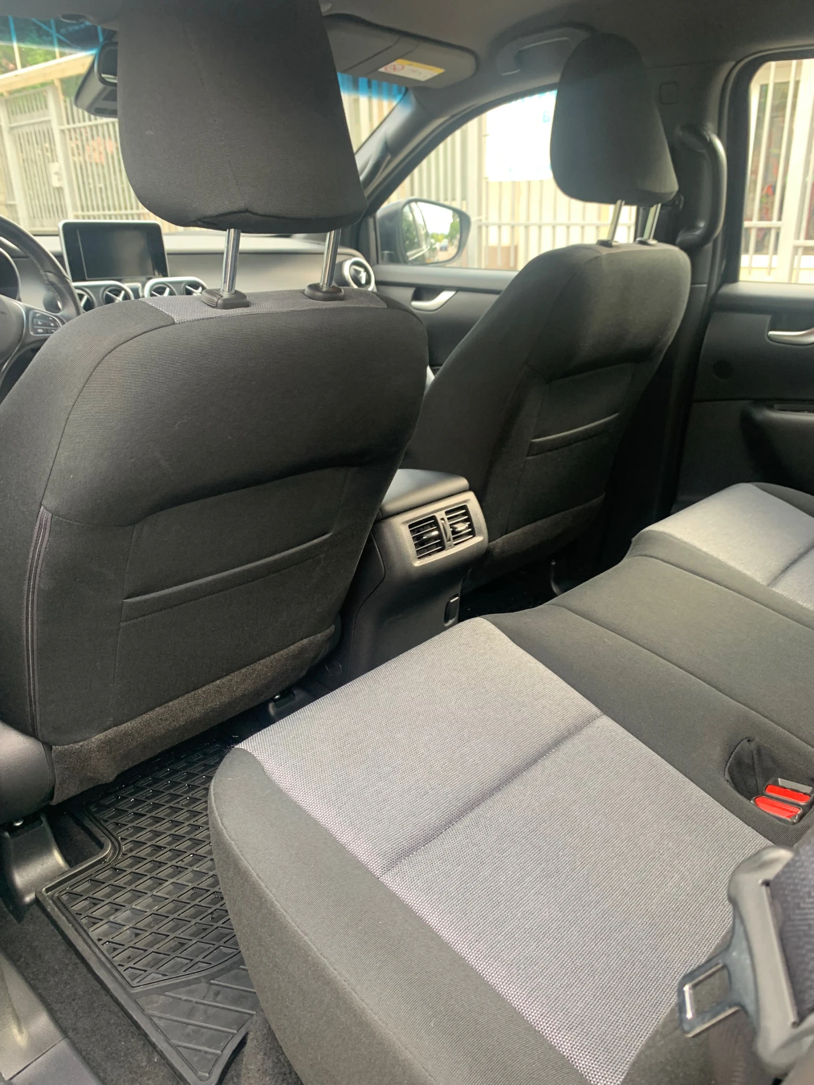 Mercedes-Benz X-Klasse X 350 4 MATIC, снимка 15 - Автомобили и джипове - 55180117