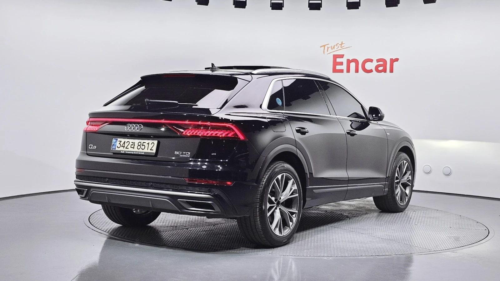 Audi Q8 50 TDI quattro Premium, снимка 2 - Автомобили и джипове - 55541228