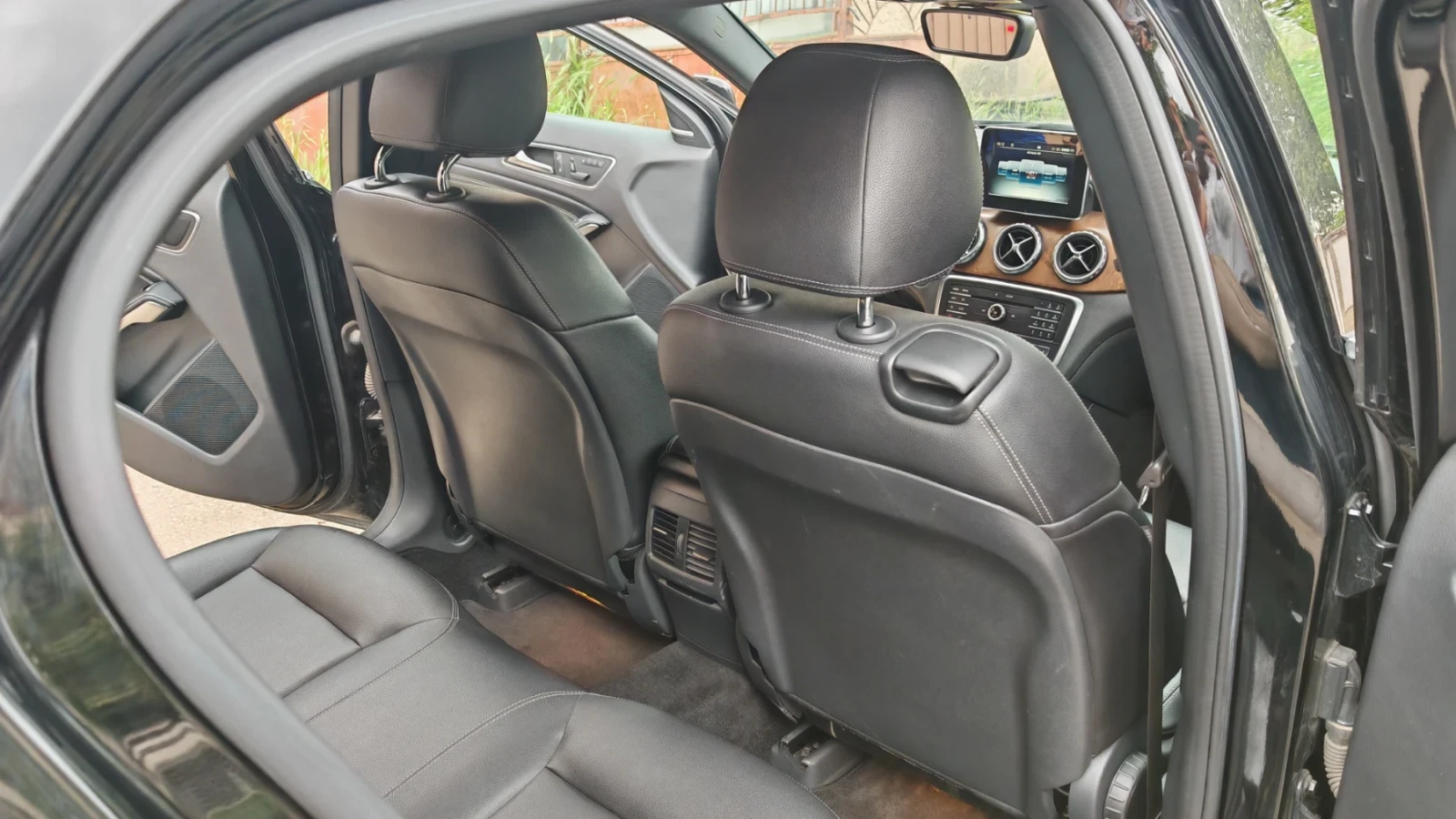 Mercedes-Benz GLA 250, снимка 15 - Автомобили и джипове - 55578743