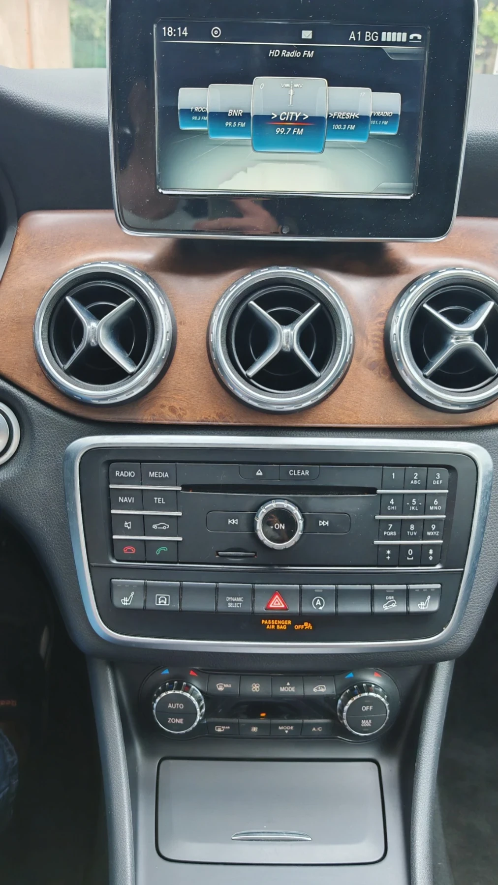Mercedes-Benz GLA 250, снимка 12 - Автомобили и джипове - 55578743