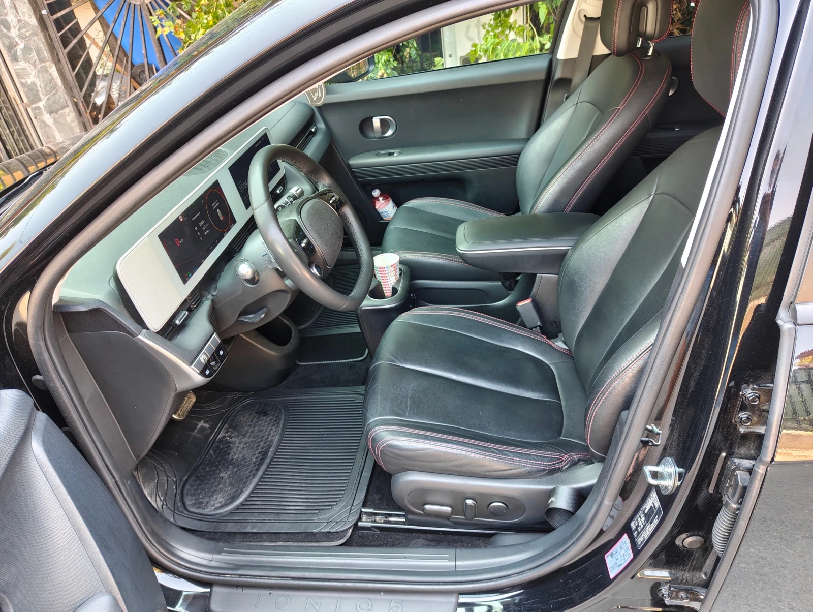 Hyundai Ioniq 5 77.7KWh* V2L* BLUE LINK* LED* Термопомпа, снимка 6 - Автомобили и джипове - 55674476