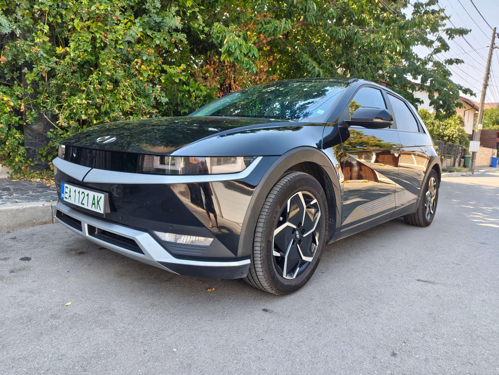 Hyundai Ioniq 5 77.7KWh* V2L* BLUE LINK* LED* Термопомпа, снимка 2 - Автомобили и джипове - 55674476