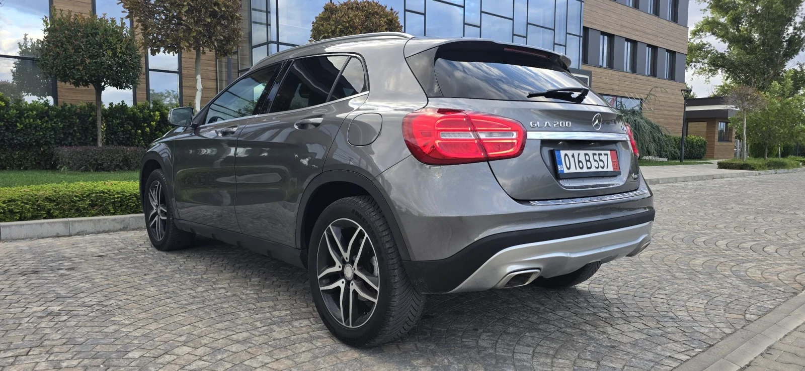 Mercedes-Benz GLA 200 2.2CDI* AMG line* LED* ����* ������* ��������* 4�4 | Mobile.bg � ����������� 4