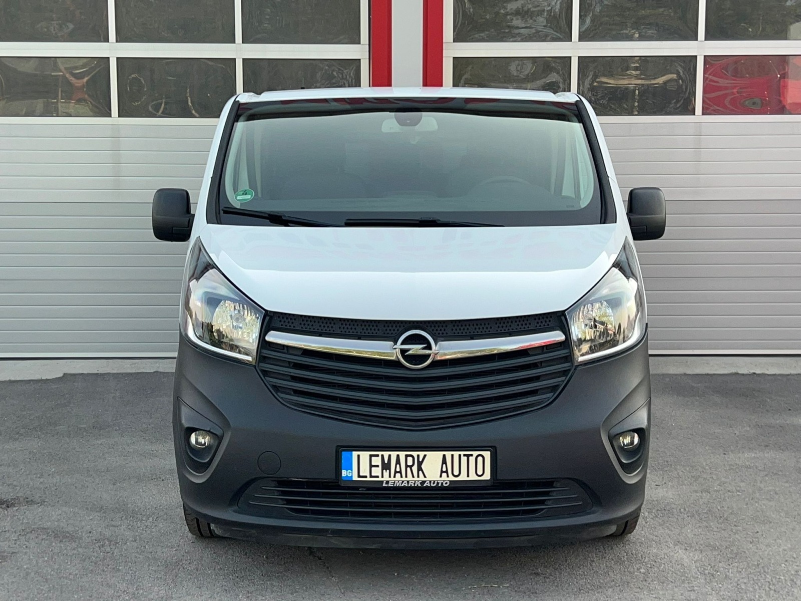 Opel Vivaro 1.6CDTI KLIMATIK EVRO 6B 146K.C. 131000KM 8-МЕСТЕН - изображение 1